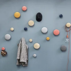 Muuto Dots Wood Ripustin, Tummansininen -Muuto HalpaShop 13Muuto iso HV