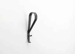 Artek Tupla Seinäkoukku, Musta 8 Artek Tupla Seinäkoukku, Musta -Muuto HalpaShop 3235300 Tupla Wall Hook black master