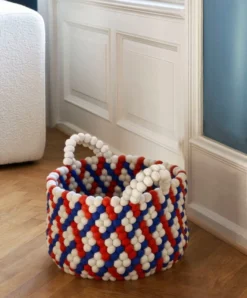 HAY Bead Kori Kahvoilla, 40 Cm, Sininen - Punainen - Valkoinen -Muuto HalpaShop Bead Basket With Handle red basket weave