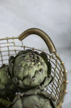 Korbo Bin 16 Metallikori , Messinki 8 Korbo Bin 16 Metallikori , Messinki -Muuto HalpaShop Bin 16 brass artichoke1