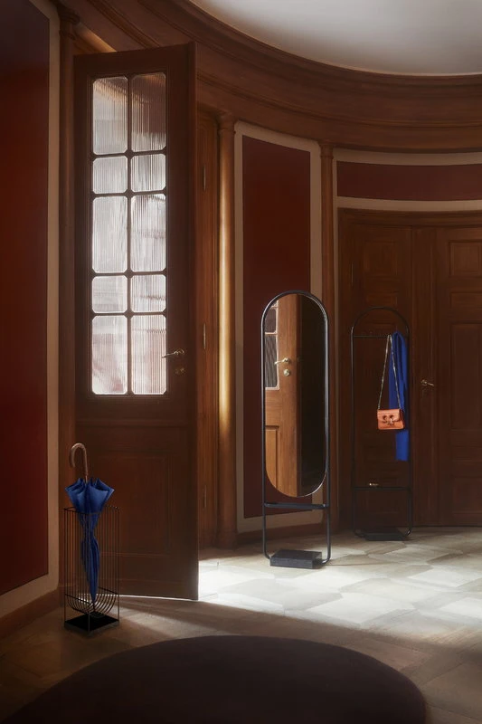 AYTM Curva Sateenvarjoteline, Musta 4 AYTM Curva Sateenvarjoteline, Musta - Image 4