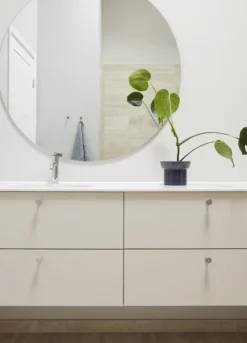 Form & Refine Angle Koukku, Teräs, Iso -Muuto HalpaShop FR Angle Steel Hooks Large Bathroom grip