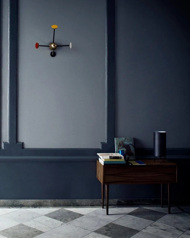 GUBI Mategot Naulakko, Messinki - Punainen 2 GUBI Mategot Naulakko, Messinki - Punainen - Image 2