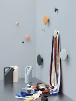 Muuto Dots Wood Ripustin, Tummanvihreä 5 Muuto Dots Wood Ripustin, Tummanvihreä -Muuto HalpaShop JUL 01 Muuto org