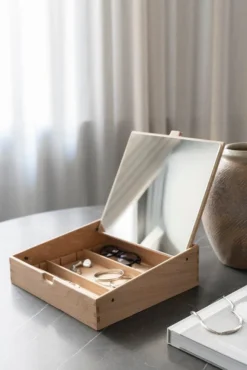 Klassik Studio Beauty Box Korurasia, öljytty Tammi -Muuto HalpaShop KLASSIK Studio Beauty Box Oak miljoe HR