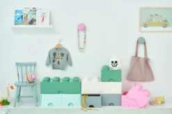 Room Copenhagen Lego Storage Brick 4 Säilytyslaatikko, Vaaleanpunainen 7 Room Copenhagen Lego Storage Brick 4 Säilytyslaatikko, Vaaleanpunainen -Muuto HalpaShop Lifestyle Image 25 2019