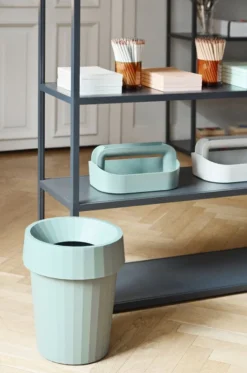 HAY Tool Box, Harmaa 8 HAY Tool Box, Harmaa -Muuto HalpaShop Shade Bin dusty green Tool Box dusty green Container brown New Order shelving charcoal