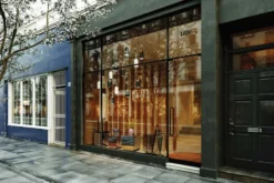 AYTM Curva Sateenvarjoteline, Musta 8 AYTM Curva Sateenvarjoteline, Musta -Muuto HalpaShop Shopfacade