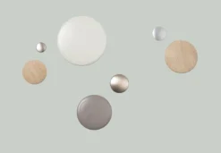 Muuto Dots Metal Ripustin, Taupe 10 Muuto Dots Metal Ripustin, Taupe -Muuto HalpaShop The Dots group metal wood Muuto 5000x3456 hi res cb 3