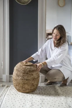 Tikau Dhobi Kannellinen Kori, 44 X 35 Cm 9 Tikau Dhobi Kannellinen Kori, 44 X 35 Cm -Muuto HalpaShop Tikau TKU DHOBI BIN 2jpg