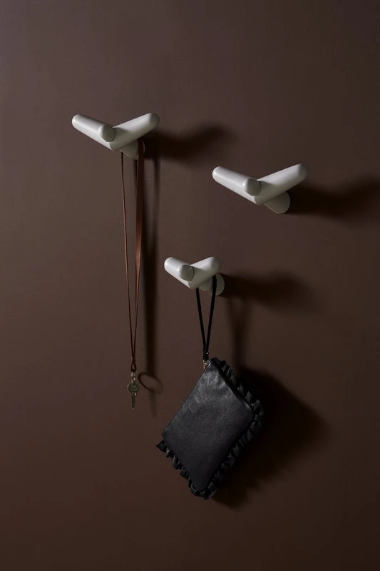 Woud Tail Wing Seinäkoukku, Keskikokoinen, Tammi 3 Woud Tail Wing Seinäkoukku, Keskikokoinen, Tammi - Image 3