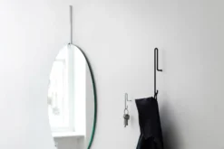 Moebe Seinäkoukku 2 Kpl, Pieni, Kromi -Muuto HalpaShop Wall Hook In context Low Res 6