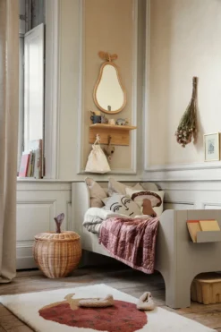 Ferm LIVING Place Naulakko, Pieni, 45 Cm, Tammi -Muuto HalpaShop fermLIVING SS22 PlaceRack SunCushion image 1