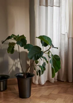 Ferm LIVING Spun Alu Kori, Korkea, Musta Alumiini -Muuto HalpaShop fermLIVING AW22 SpunAluBasketHigh image 2