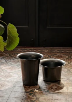 Ferm LIVING Spun Alu Kori, Korkea, Musta Alumiini -Muuto HalpaShop fermLIVING AW22 SpunAluBaskets image 1 1